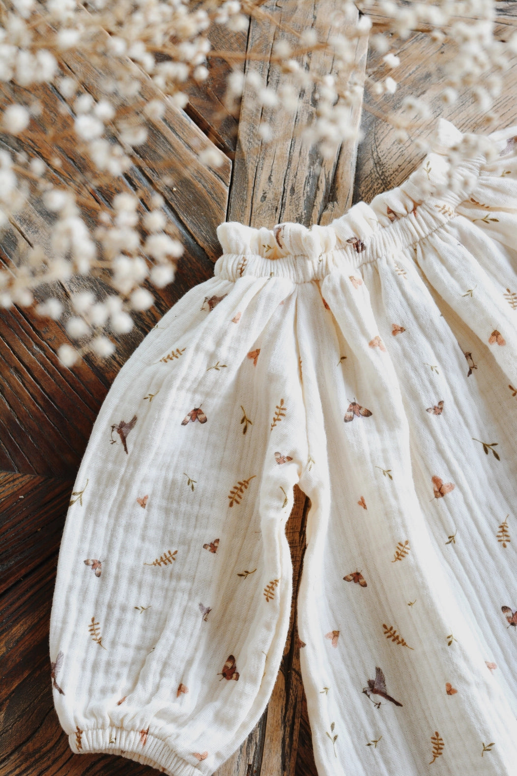 Eli & Nev Bluse mit Vogel- & Blumenmuster