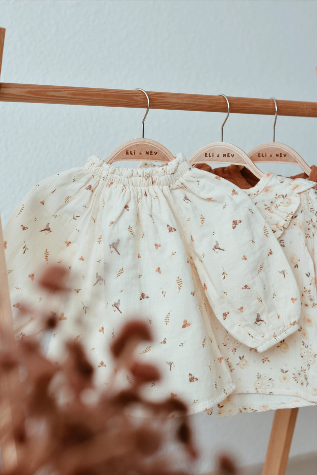 Eli & Nev Bluse mit Vogel- & Blumenmuster