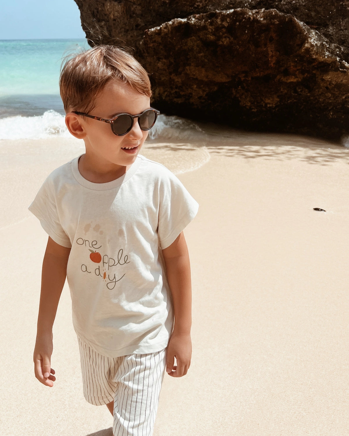 Eli & Nev Tshirt Apple