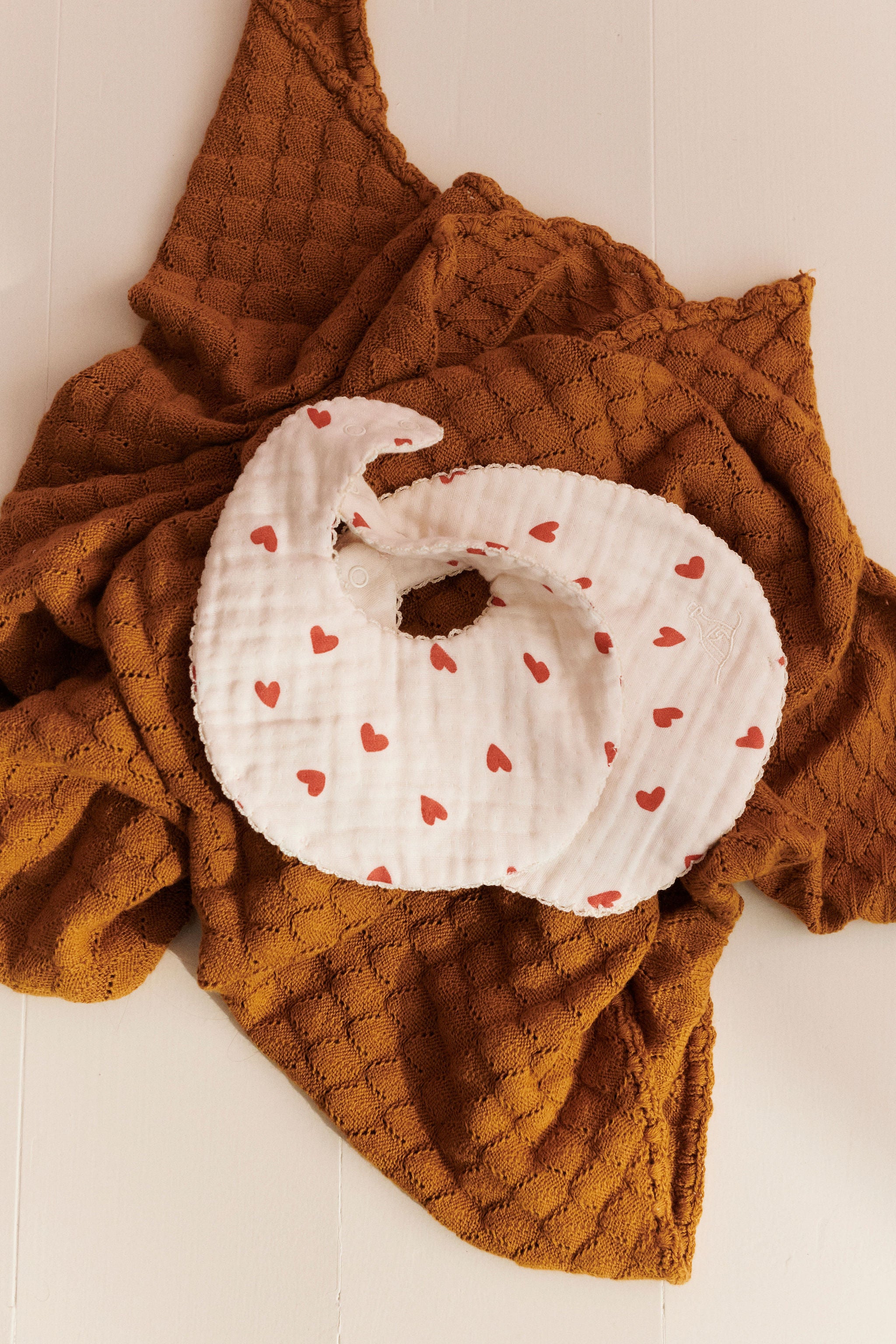 Dear April Koa Lätzchen, Little Love