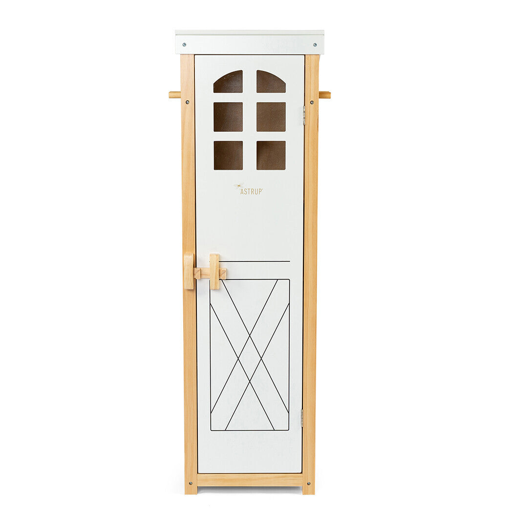 By Astrup Stallschrank für Steckenpferd-Zubehör