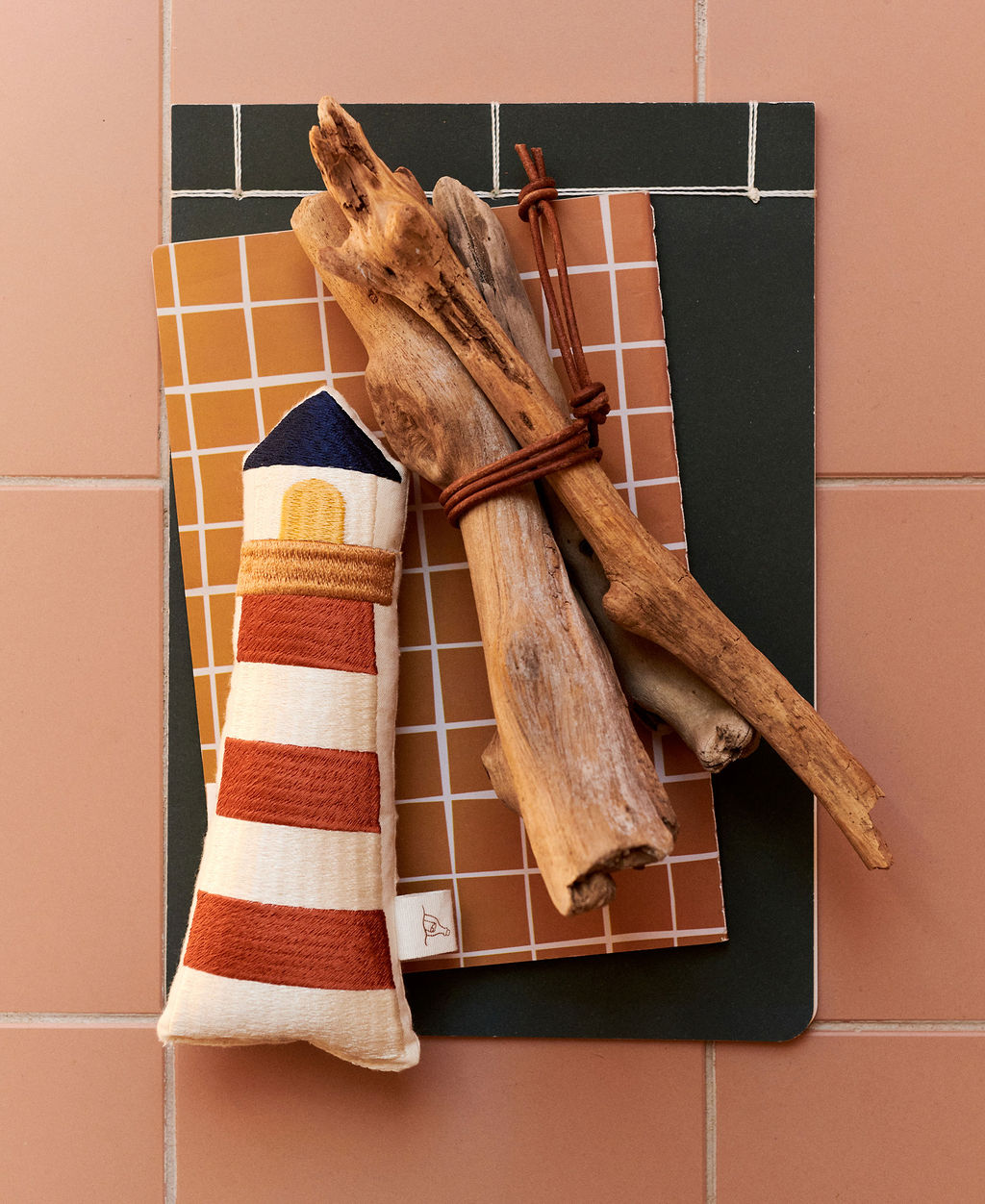 Dear April Klint Leuchtturm Rassel