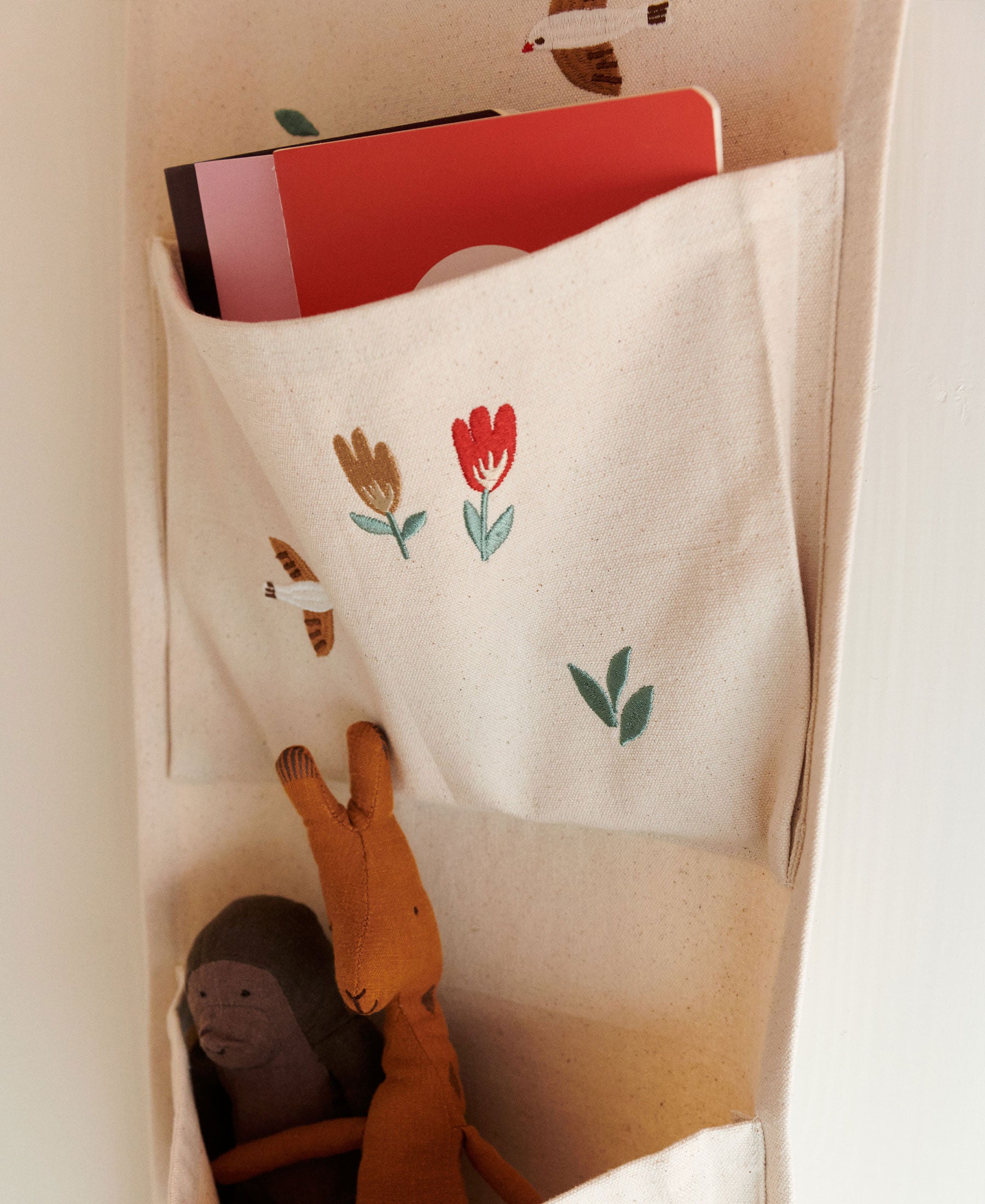 Dear April Pippa Organizer, Songbirds