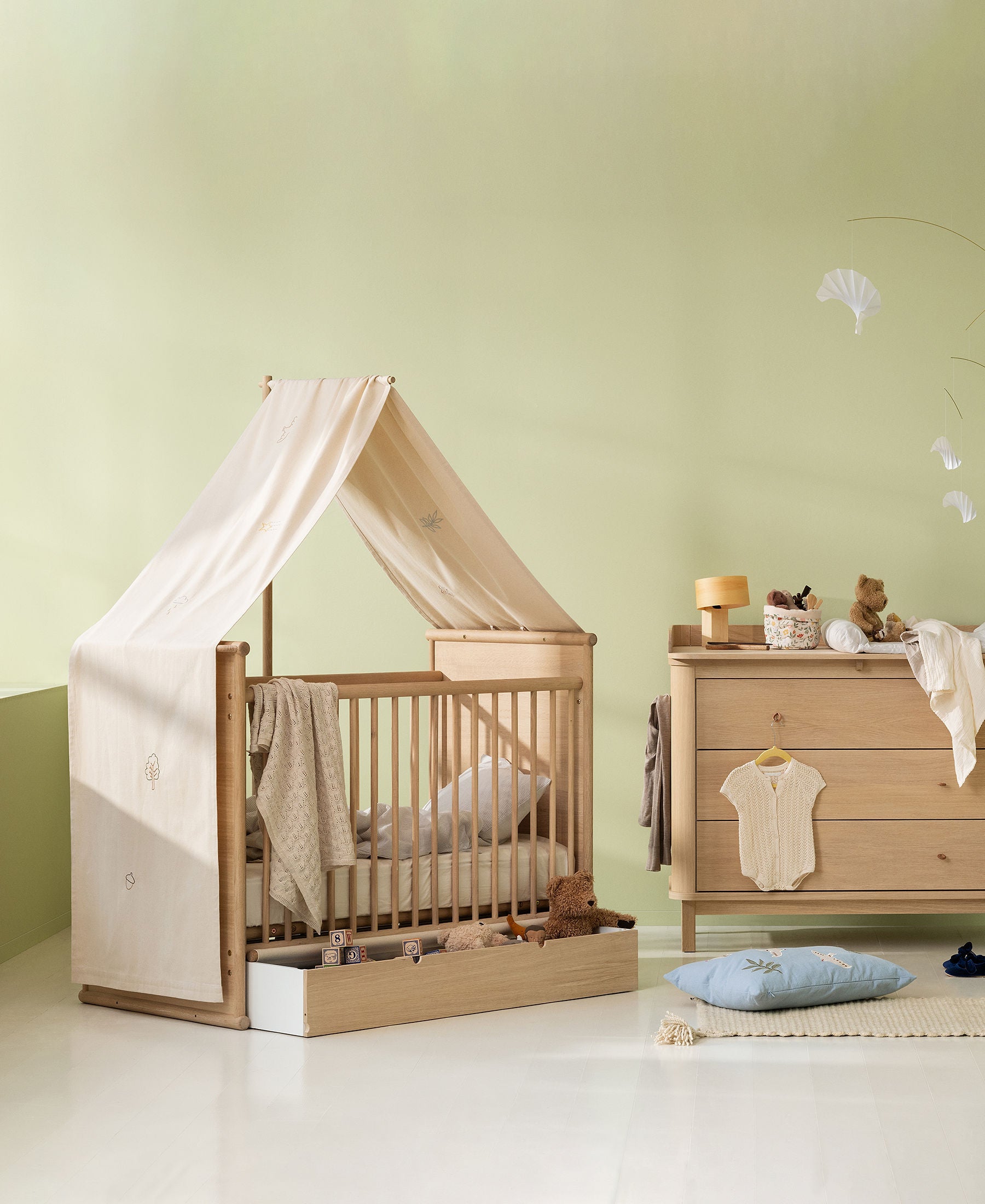 Oliver Furniture Camp Novel Babybett/Bett, Eiche