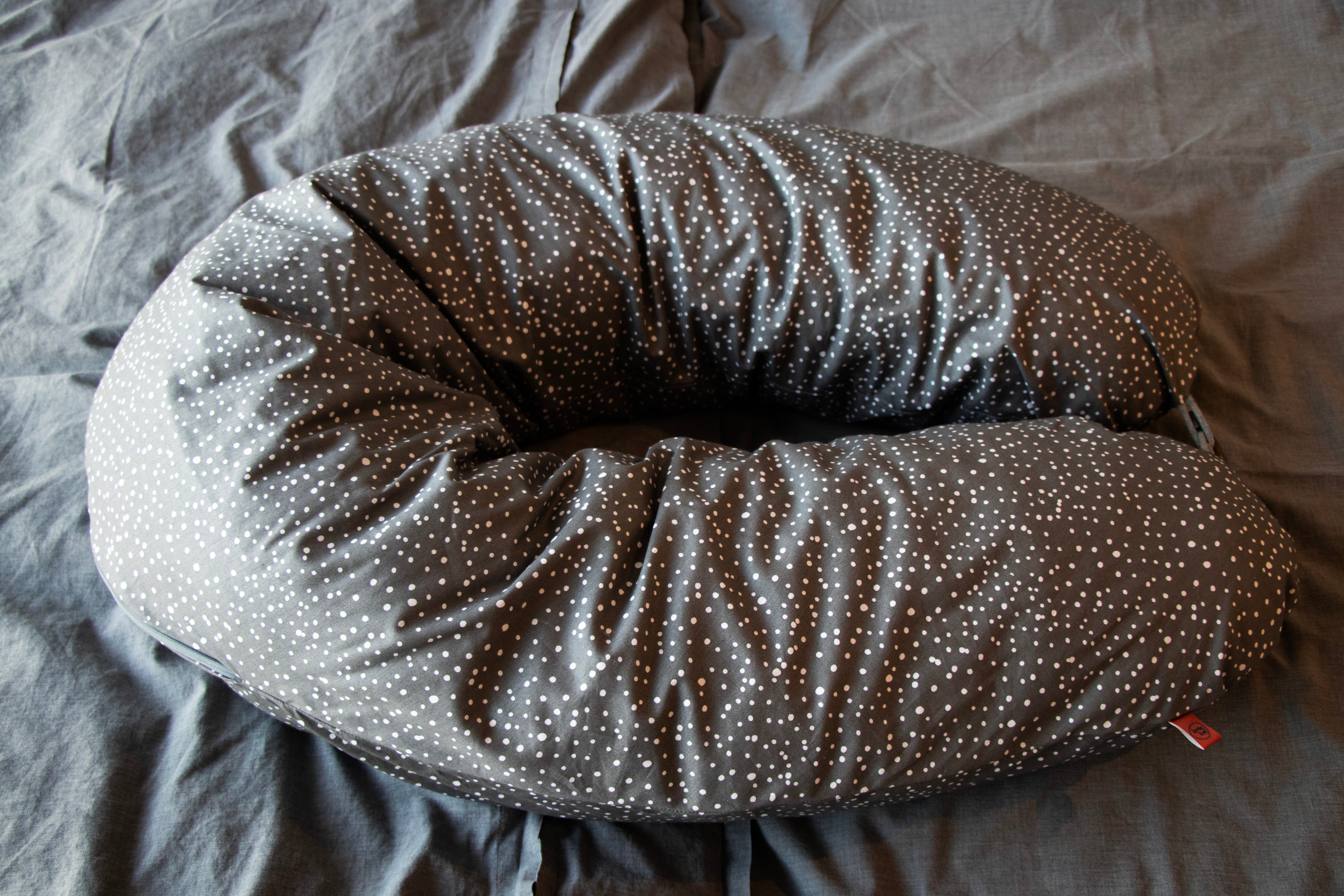 Kreativkopf Stillkissen/Seitenschläferkissen - Zirbe & Wolle