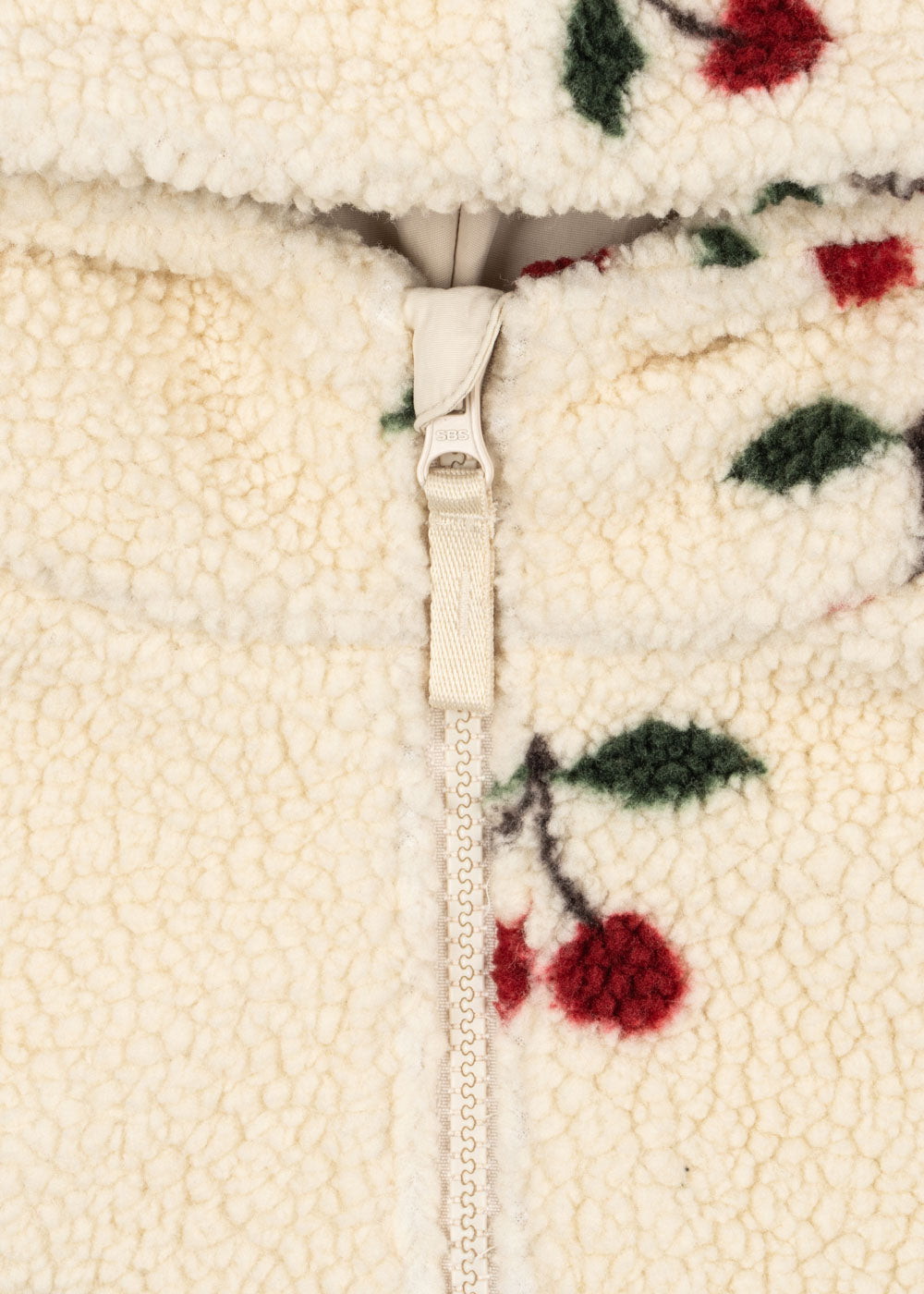 Konges Sløjd Teddy-Jacke, Kirschen