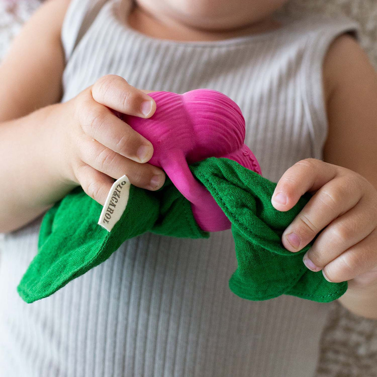 OLI & CAROL Ramona the Radish Lovey-Teether
